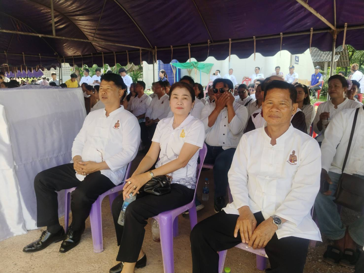 ร่วมถวายช้างในงานเจ้าพ่อพญาแล และงานของดีอำเภอเทพสถิต ณ สนามที่ว่าการอำเภอเทพสถิต