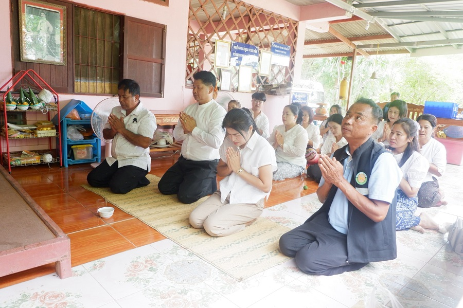 โครการส่งเสริมกิจกรรมทางศาสนา (ถวายเทียนพรรษา)