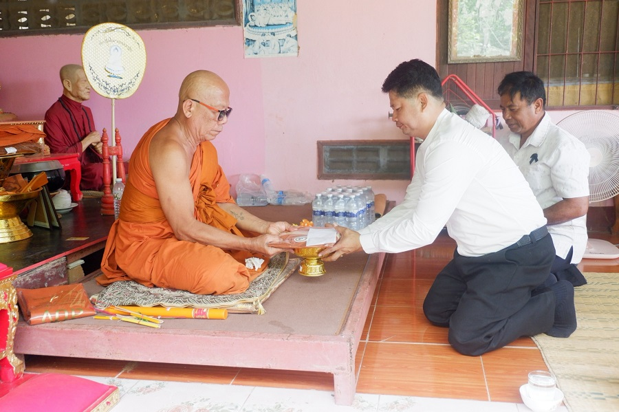 โครการส่งเสริมกิจกรรมทางศาสนา (ถวายเทียนพรรษา)