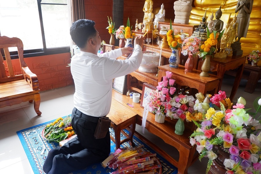 โครการส่งเสริมกิจกรรมทางศาสนา (ถวายเทียนพรรษา)