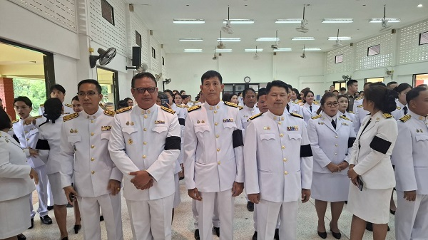 ร่วมพิธีเฉลิมพระเกียรติ พระบาทสมเด็จพระเจ้าอยู่หัว เนื่องในโอกาสวันเฉลิมพรรษา